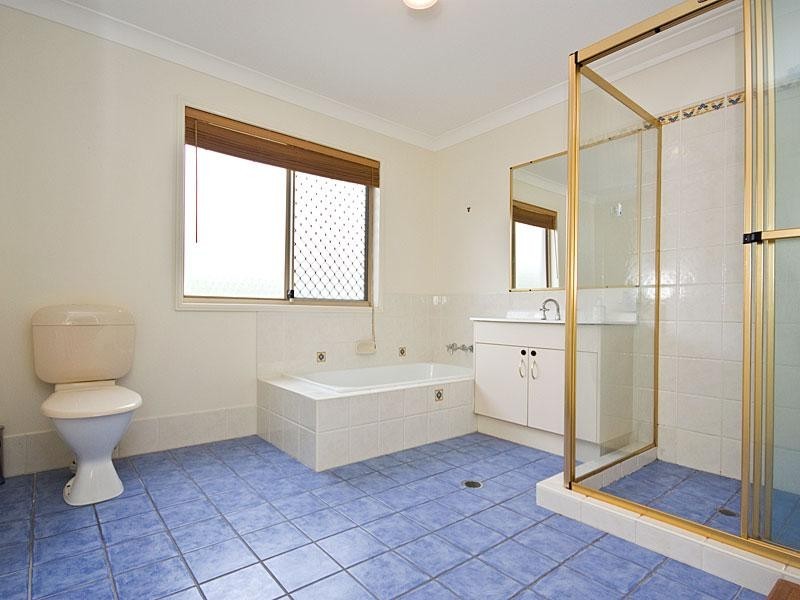 33 Cowrie Parade, Albany Creek QLD 4035