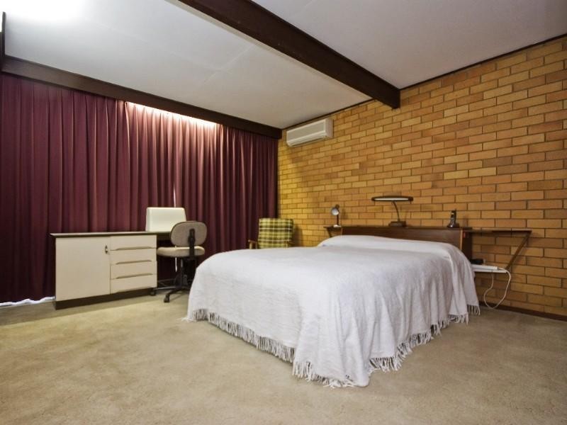 16 Chartwell Street, Aspley QLD 4034