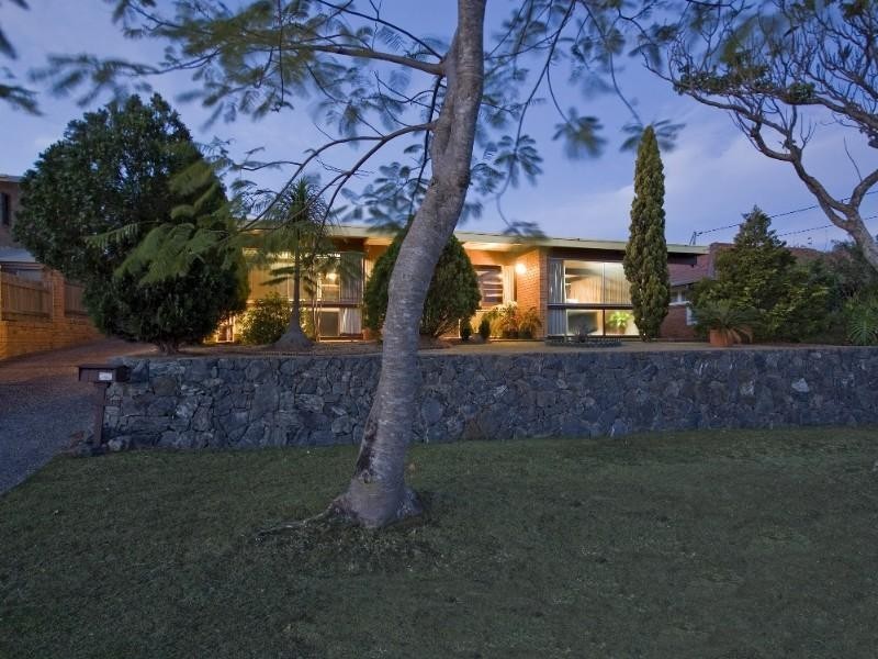 16 Chartwell Street, Aspley QLD 4034