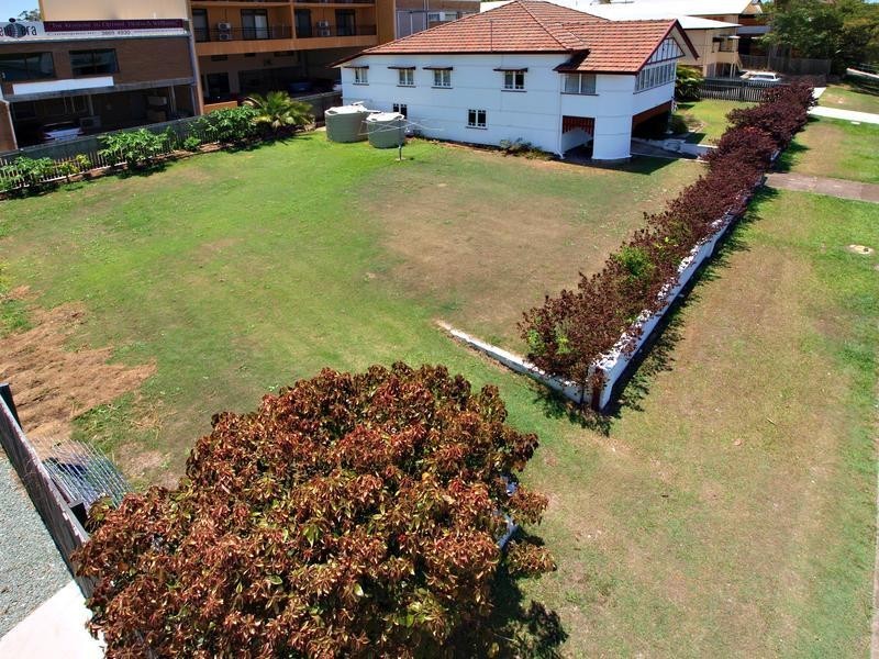 122 Rainbow Street, Sandgate QLD 4017