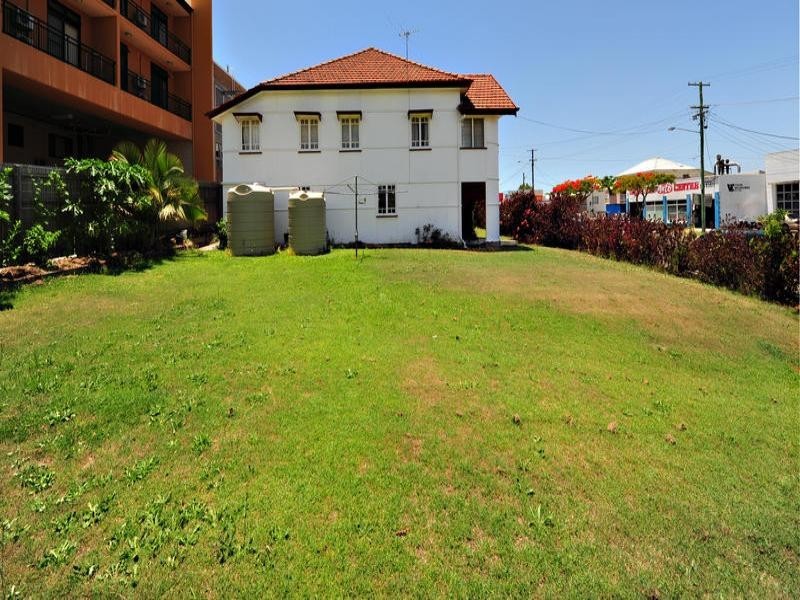 122 Rainbow Street, Sandgate QLD 4017