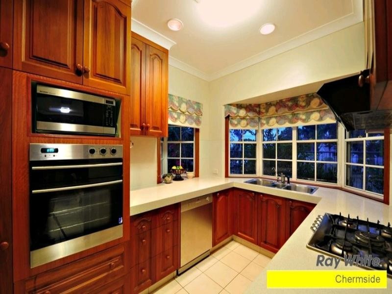 2 Quaver Court, Bridgeman Downs QLD 4035