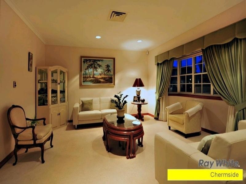 2 Quaver Court, Bridgeman Downs QLD 4035