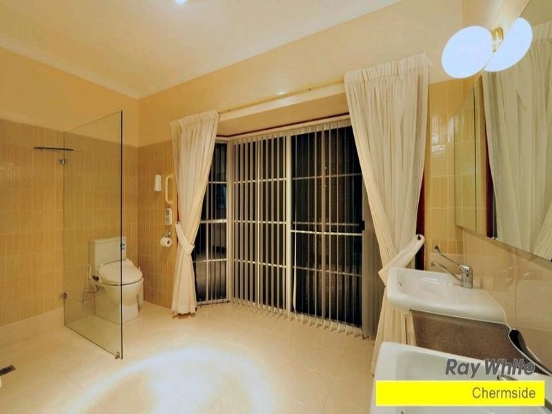 2 Quaver Court, Bridgeman Downs QLD 4035