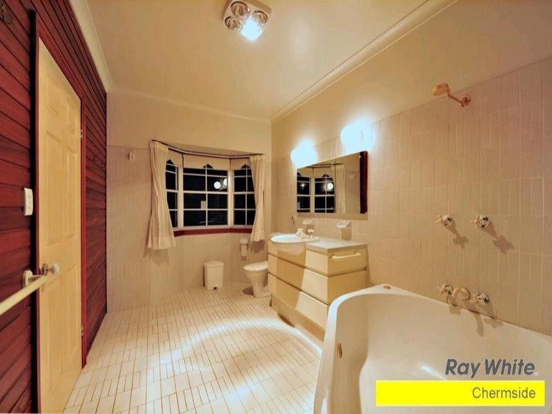 2 Quaver Court, Bridgeman Downs QLD 4035