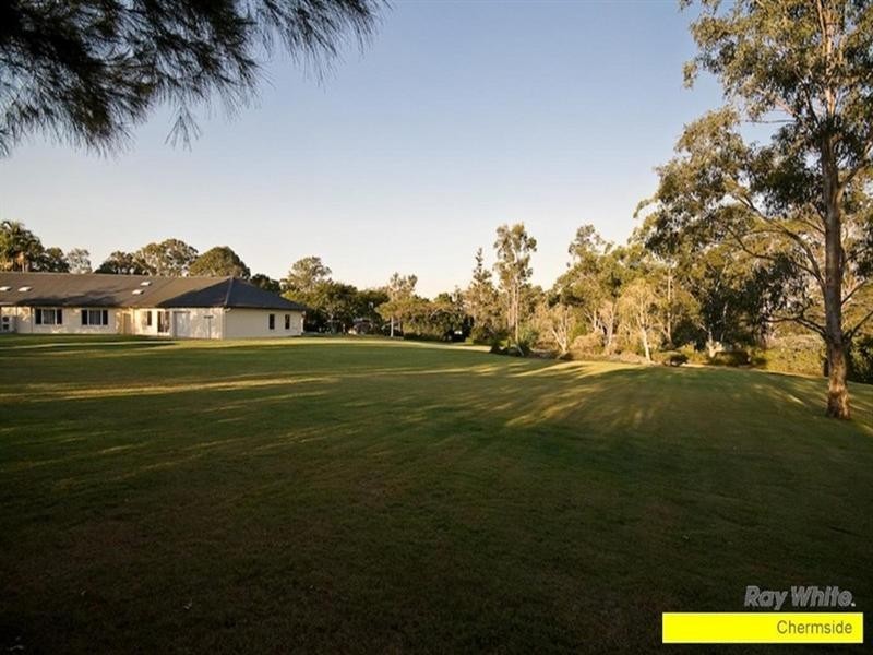 240 Ridley Road, Bridgeman Downs QLD 4035