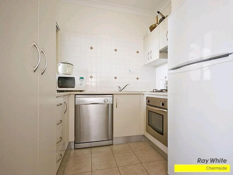 27 Zenith Avenue, Chermside QLD 4032