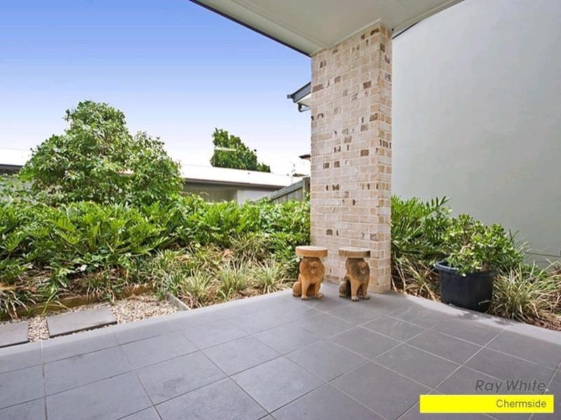 27 Zenith Avenue, Chermside QLD 4032