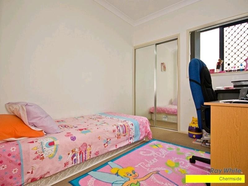 27 Zenith Avenue, Chermside QLD 4032