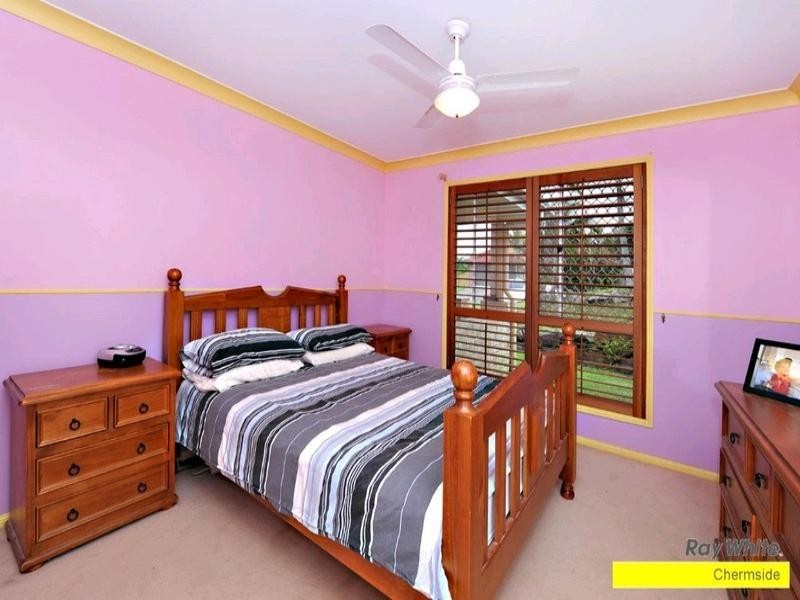 6 Seaforth Close, Albany Creek QLD 4035