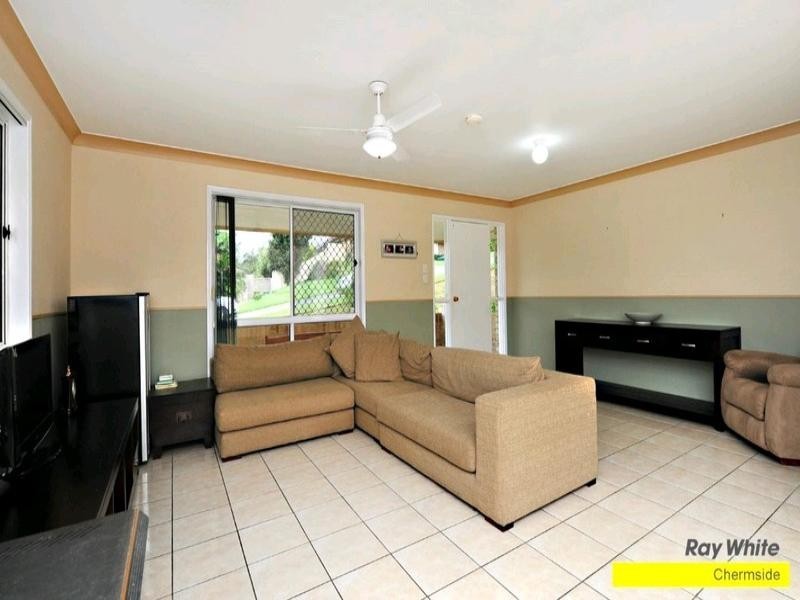 6 Seaforth Close, Albany Creek QLD 4035