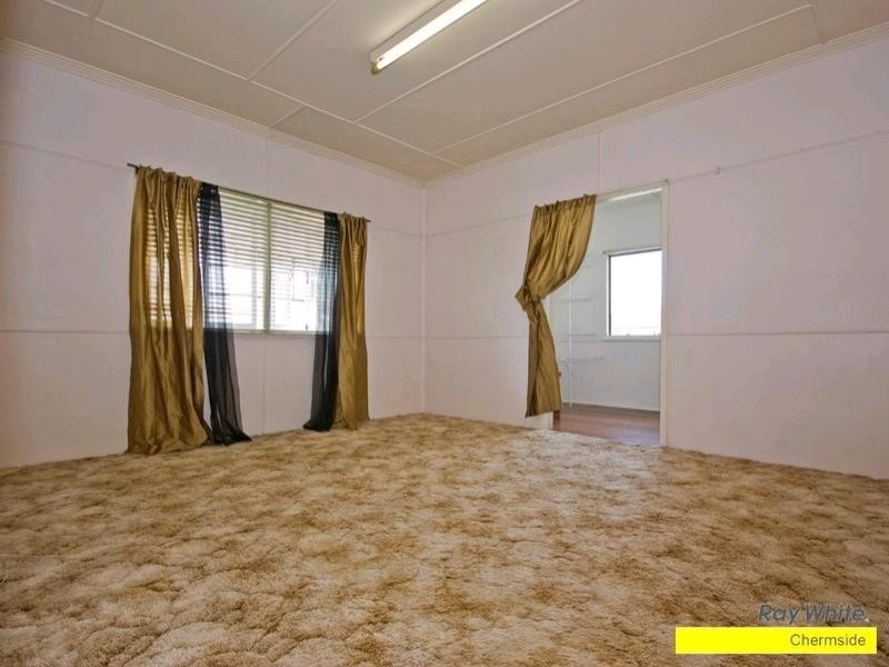 Wavell Heights QLD 4012