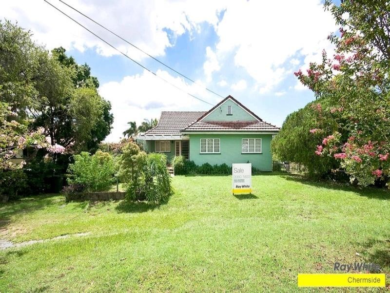 32 Thirteenth Avenue, Kedron QLD 4031