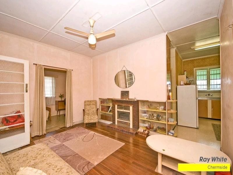 32 Thirteenth Avenue, Kedron QLD 4031