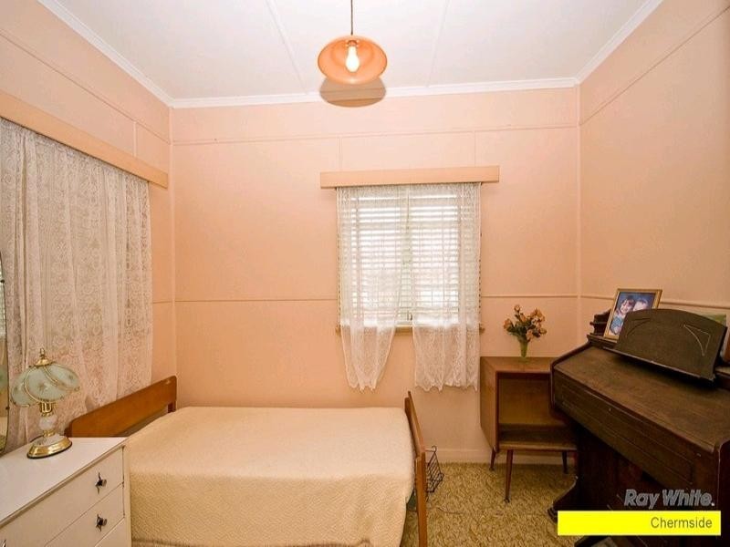 32 Thirteenth Avenue, Kedron QLD 4031