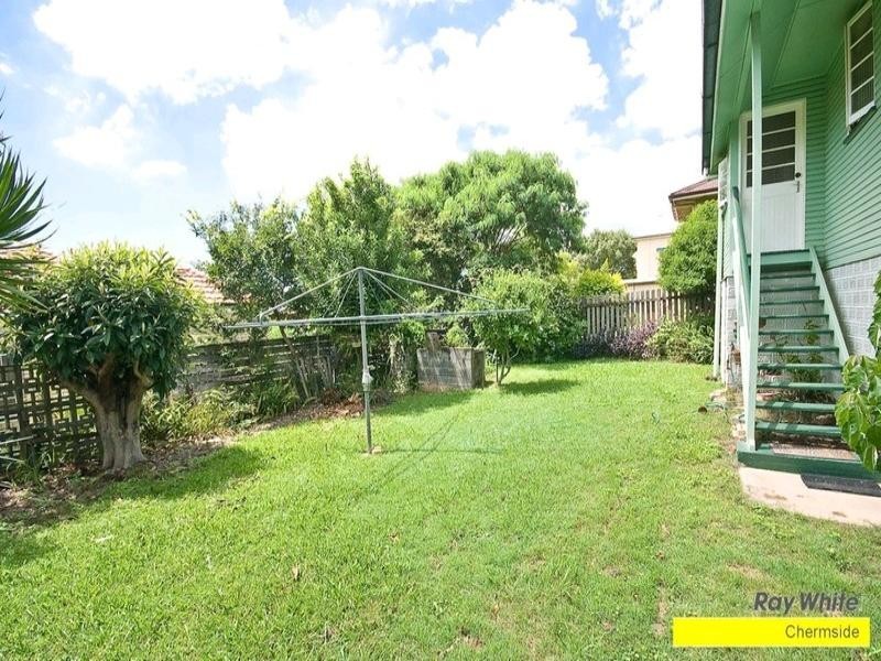 32 Thirteenth Avenue, Kedron QLD 4031