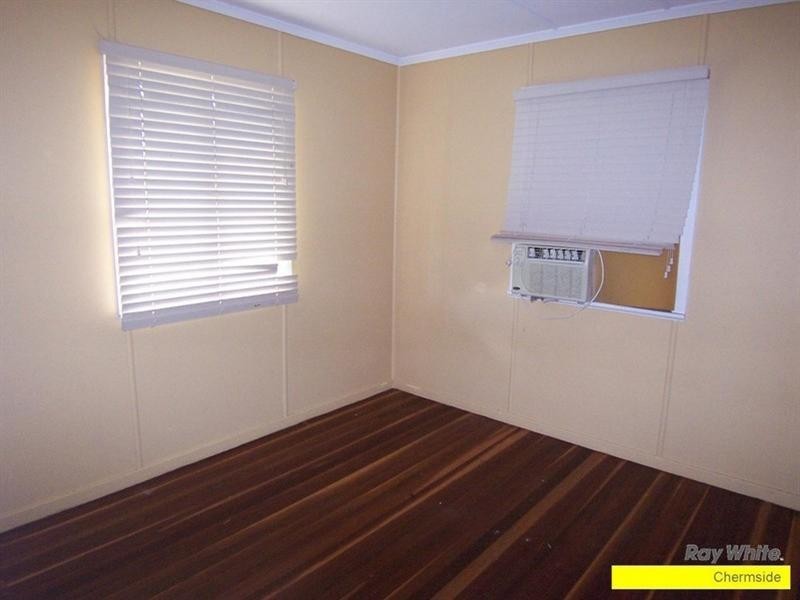 9 Goodfellows Road, Kallangur QLD 4503
