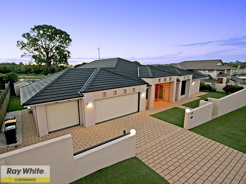 15 Cerbaia Close, Bridgeman Downs QLD 4035