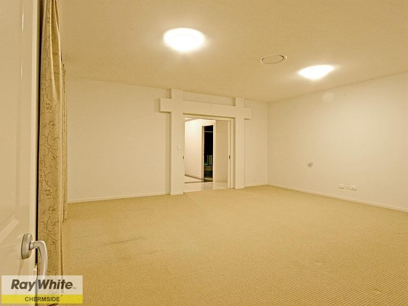 15 Cerbaia Close, Bridgeman Downs QLD 4035