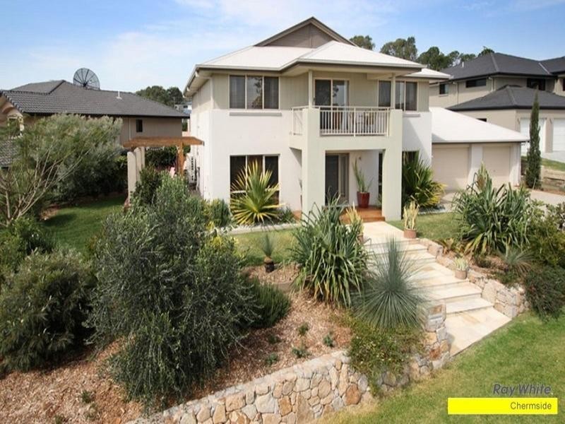 8 Cerbaia Close, Bridgeman Downs QLD 4035