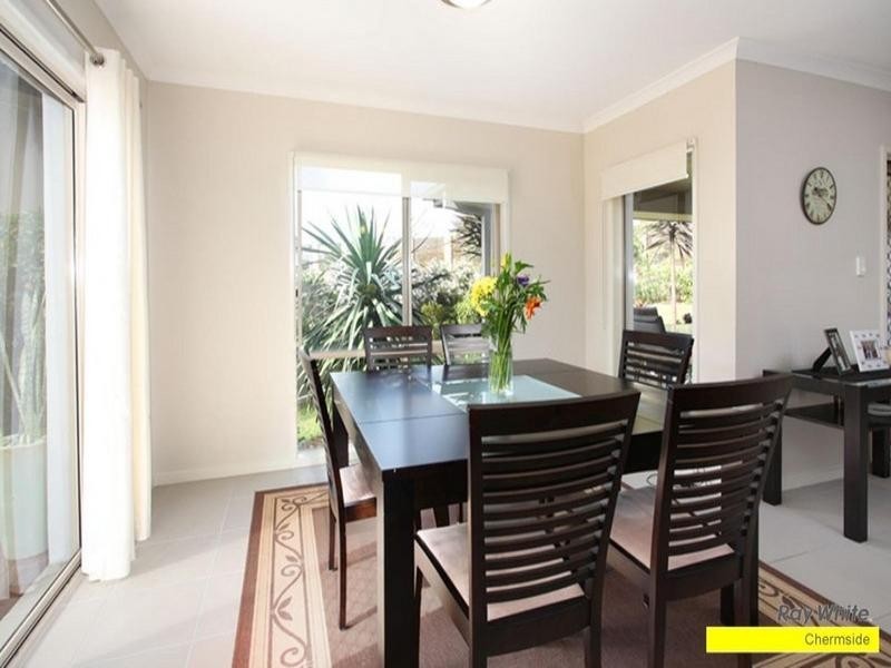 8 Cerbaia Close, Bridgeman Downs QLD 4035