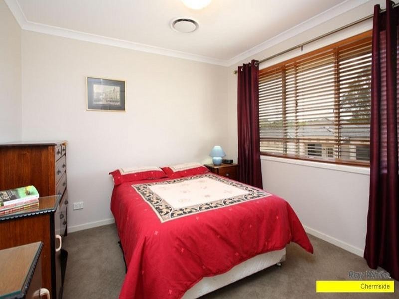 8 Cerbaia Close, Bridgeman Downs QLD 4035