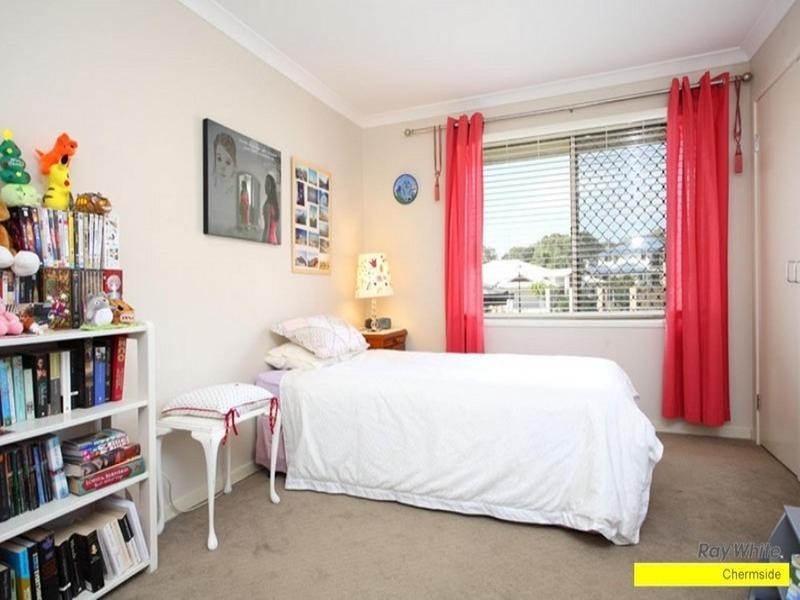 8 Cerbaia Close, Bridgeman Downs QLD 4035