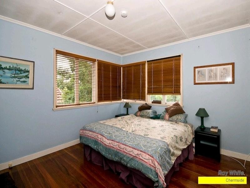 314 Kitchener Road, Stafford Heights QLD 4053