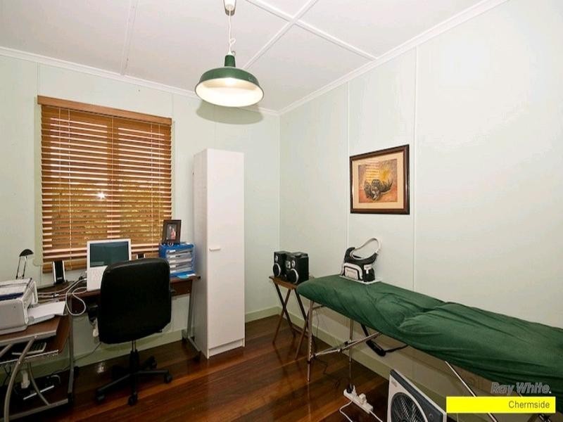 314 Kitchener Road, Stafford Heights QLD 4053