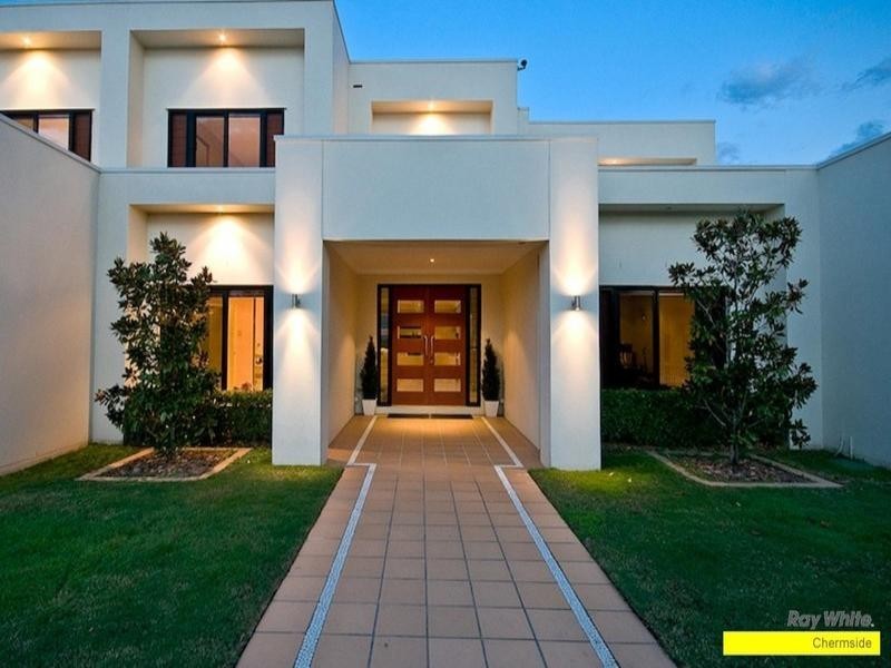 7 Estonia Avenue, Bridgeman Downs QLD 4035