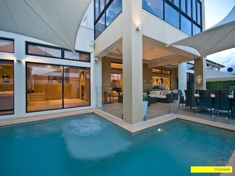 7 Estonia Avenue, Bridgeman Downs QLD 4035