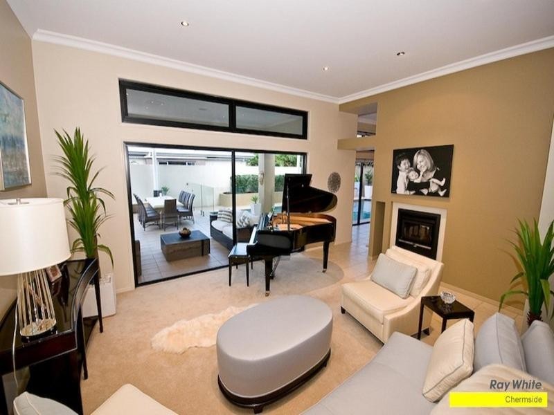 7 Estonia Avenue, Bridgeman Downs QLD 4035