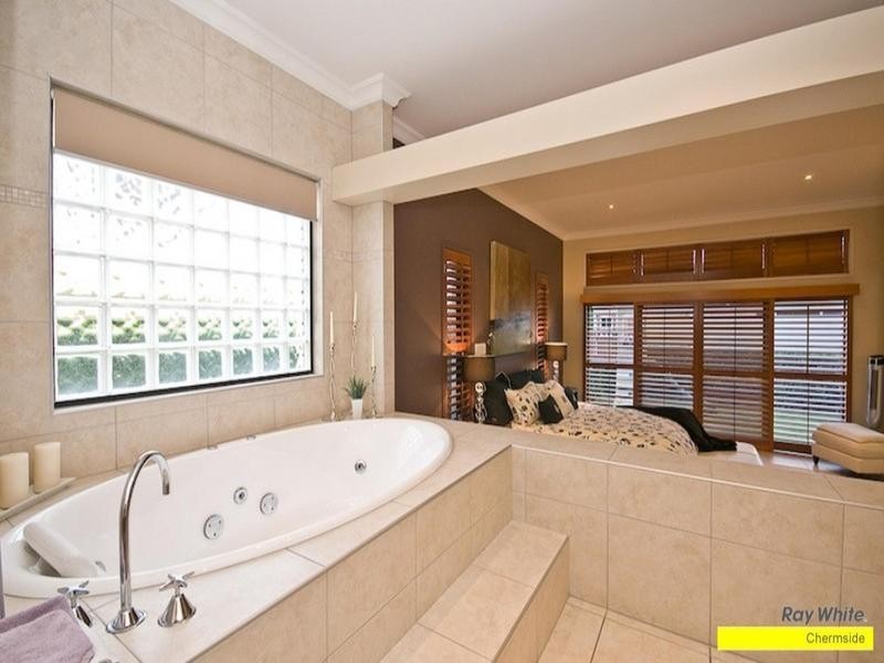 7 Estonia Avenue, Bridgeman Downs QLD 4035