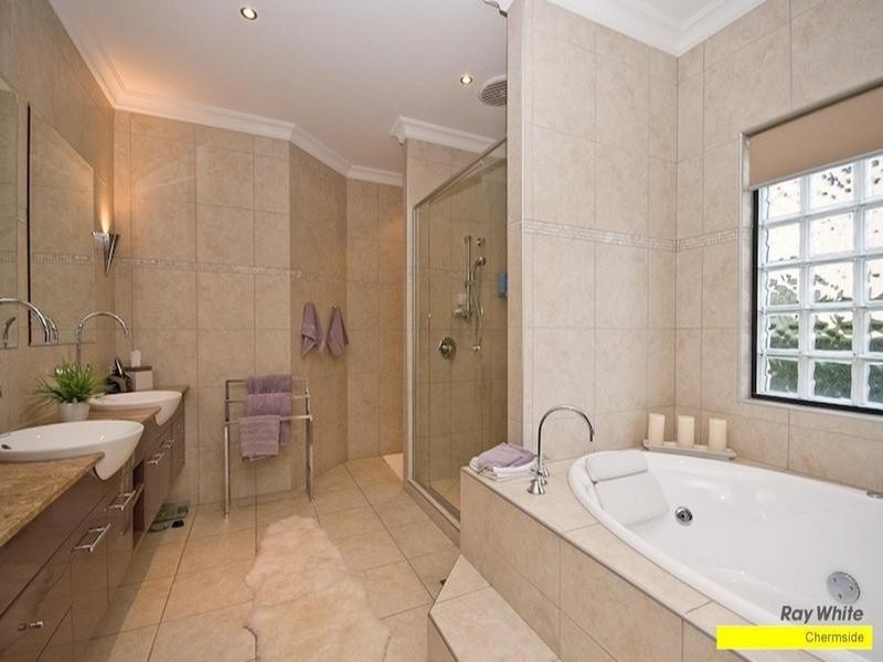 7 Estonia Avenue, Bridgeman Downs QLD 4035