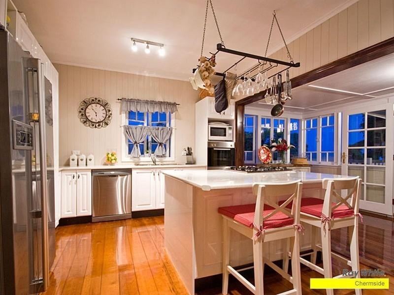 98 Rode Road, Wavell Heights QLD 4012