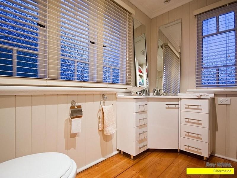 98 Rode Road, Wavell Heights QLD 4012