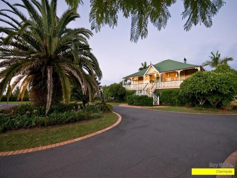 45 Priestley Road, Bridgeman Downs QLD 4035