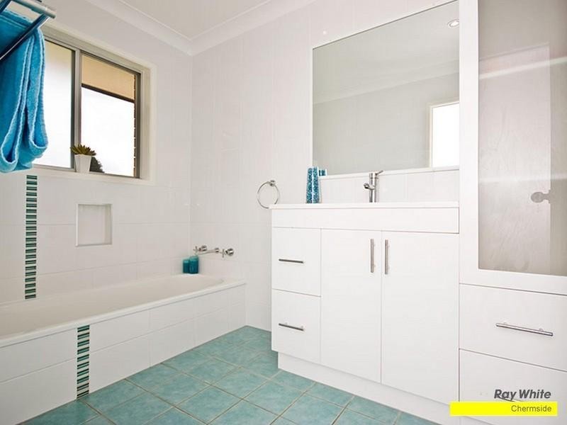 6 Barlee Place, Aspley QLD 4034