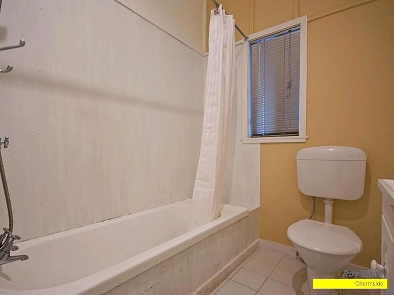 60 Newman Road, Wavell Heights QLD 4012