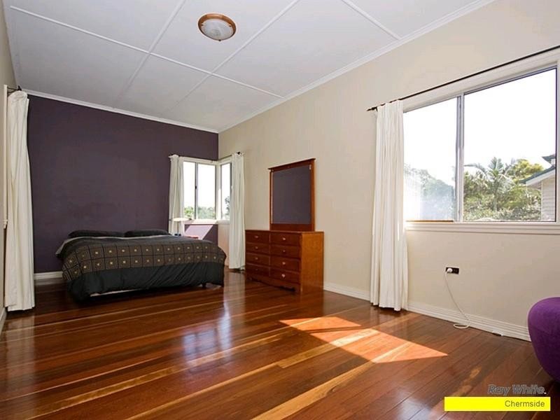 60 Newman Road, Wavell Heights QLD 4012