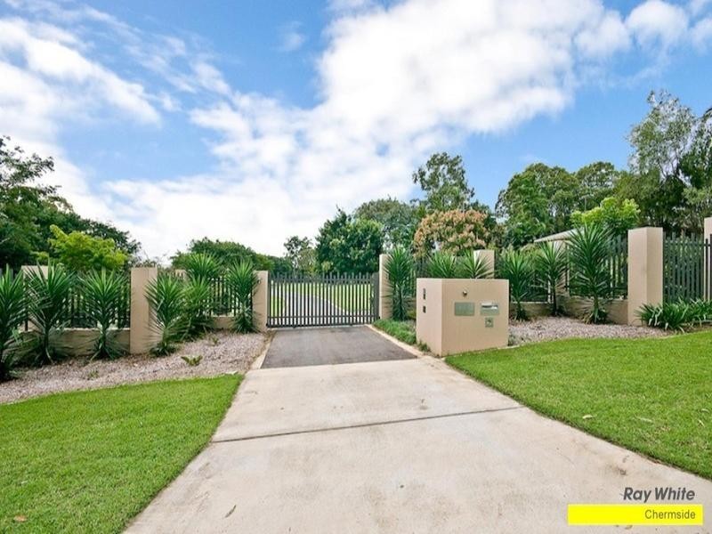 2073 Roghan Road, Bridgeman Downs QLD 4035