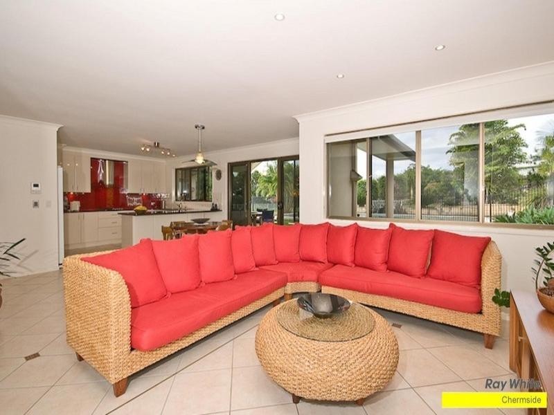 2073 Roghan Road, Bridgeman Downs QLD 4035