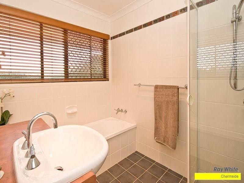 2073 Roghan Road, Bridgeman Downs QLD 4035