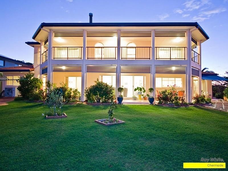 2 Castlehaven Close, Chermside West QLD 4032