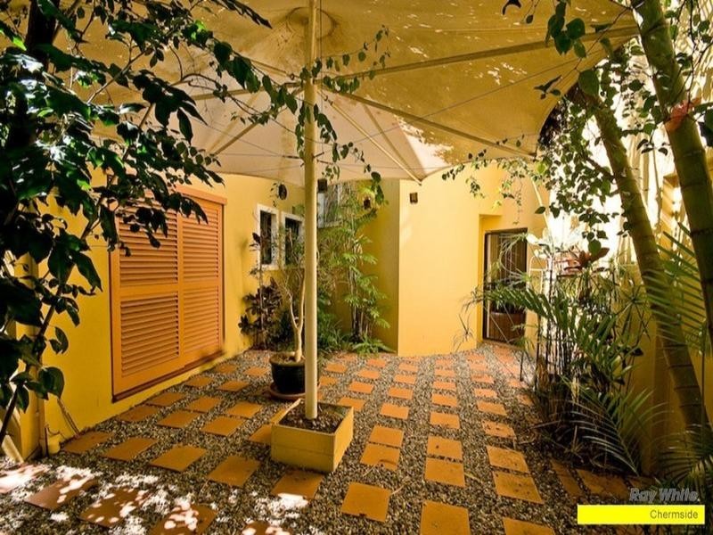 2/146 Windermere Road, Hamilton QLD 4007