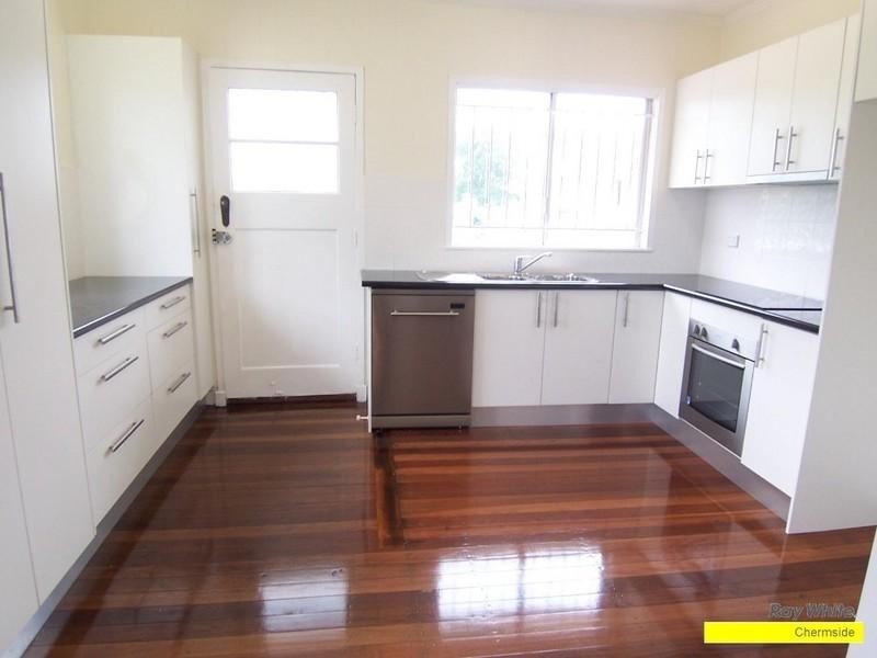 43 Pfingst Road, Wavell Heights QLD 4012