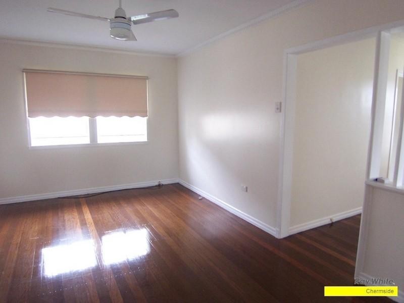 43 Pfingst Road, Wavell Heights QLD 4012