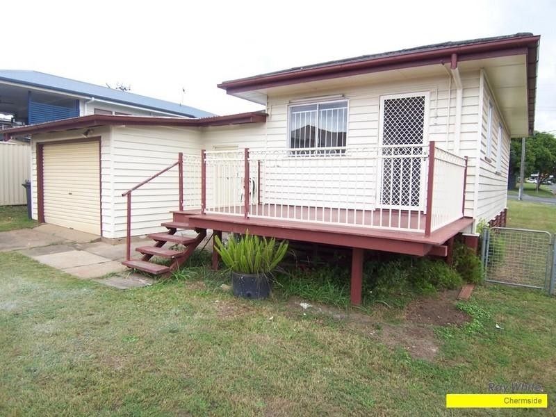 43 Pfingst Road, Wavell Heights QLD 4012