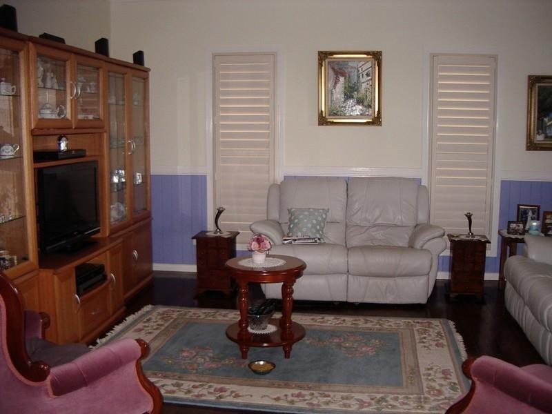 15 Woodgate Street, Ferny Hills QLD 4055