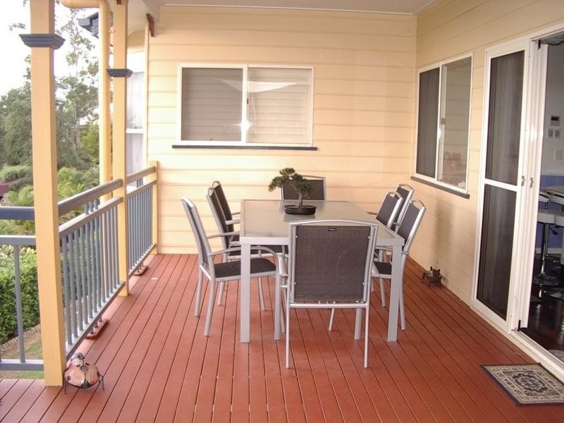 15 Woodgate Street, Ferny Hills QLD 4055